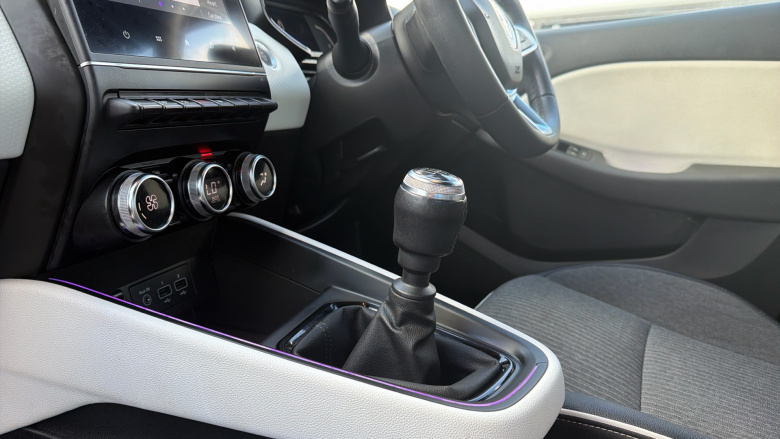 Renault Clio 1.0 TCe 90 SE Edition 5dr Petrol Hatchback